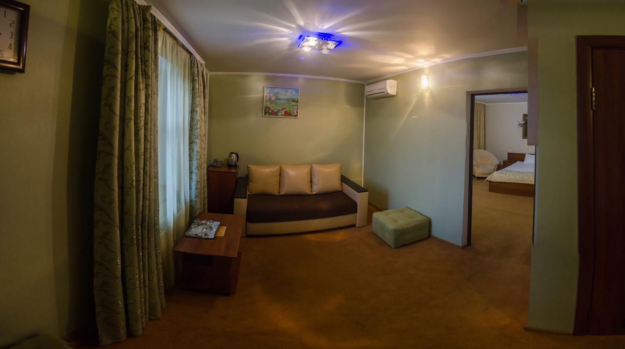 Hotel Stara Vezha 2*